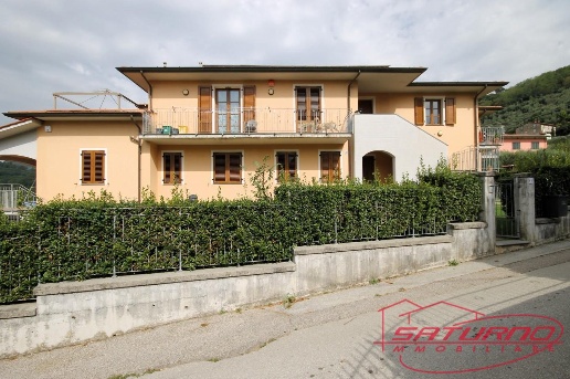 appartamento in vendita a Borgo a Mozzano in zona Domazzano