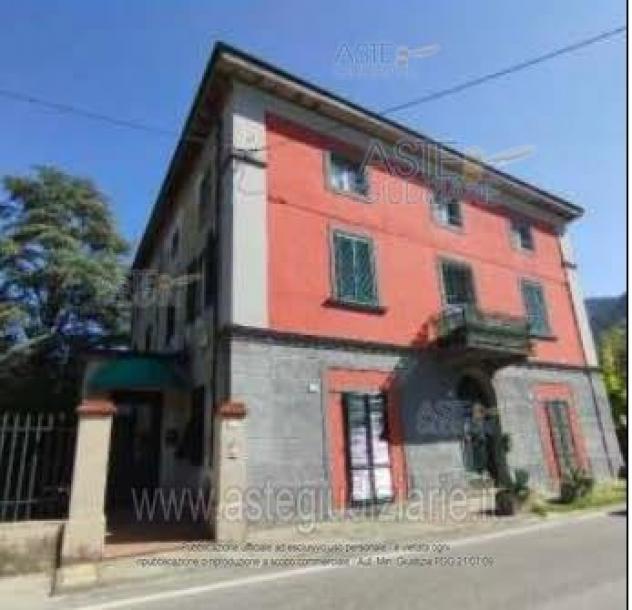 ufficio in vendita a Borgo a Mozzano in zona Diecimo