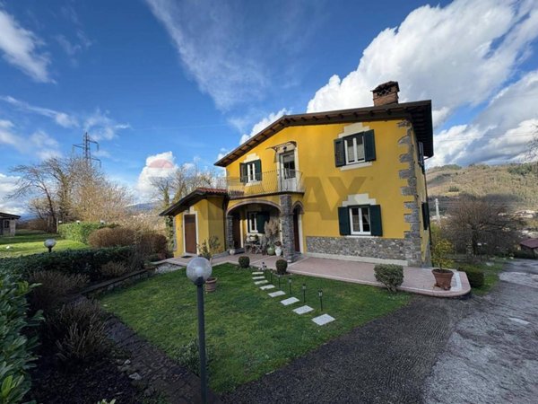 casa indipendente in vendita a Borgo a Mozzano