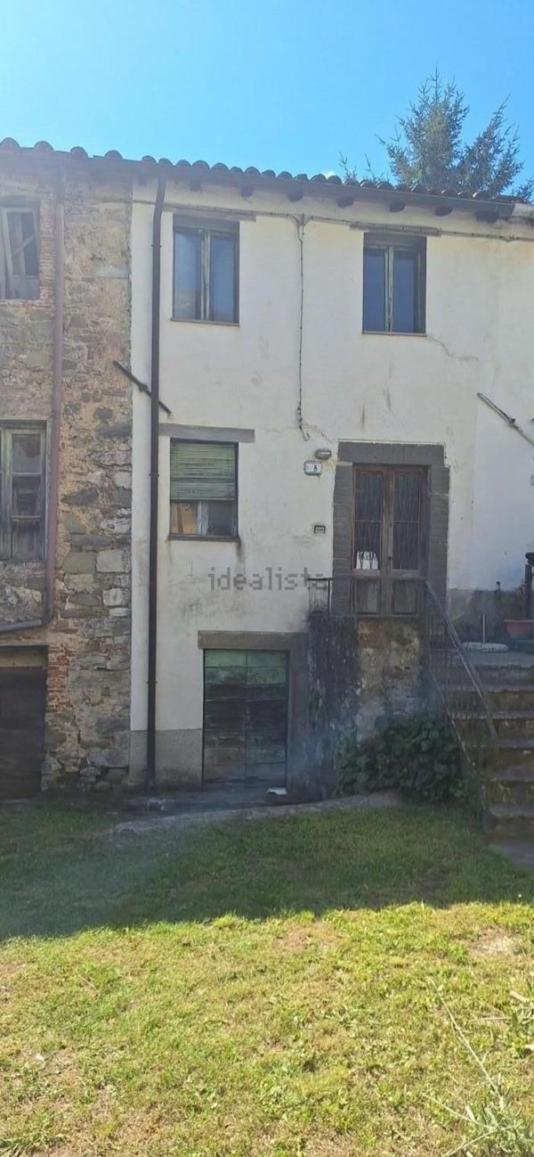casa indipendente in vendita a Borgo a Mozzano in zona San Romano