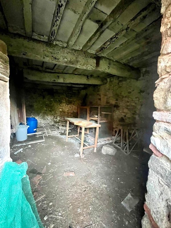 casa indipendente in vendita a Borgo a Mozzano in zona Partigliano