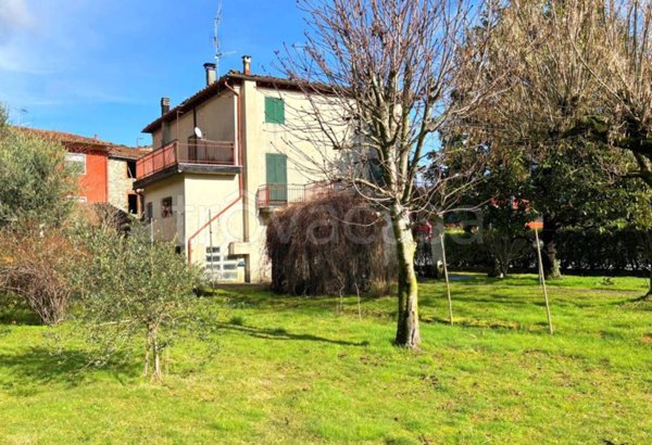 casa indipendente in vendita a Borgo a Mozzano in zona Diecimo