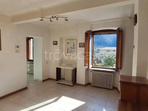 casa indipendente in vendita a Borgo a Mozzano