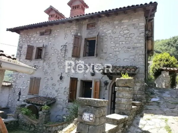 casale in vendita a Borgo a Mozzano in zona Motrone