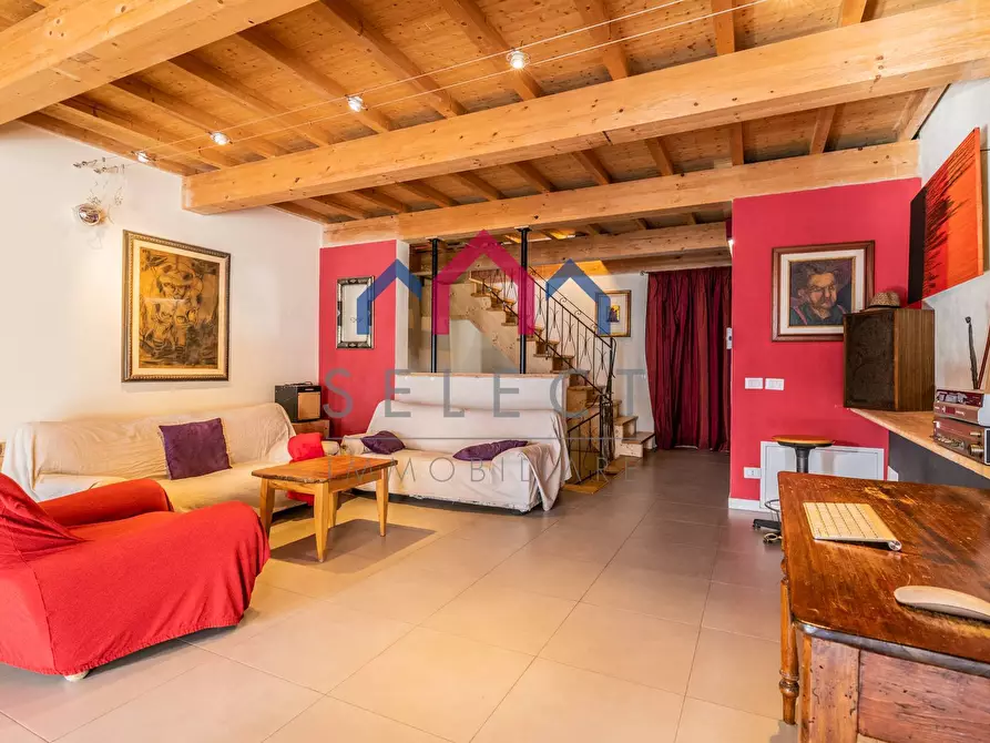 intera palazzina in vendita a Borgo a Mozzano