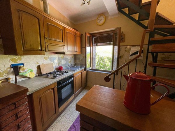 casa indipendente in vendita a Borgo a Mozzano in zona Gioviano