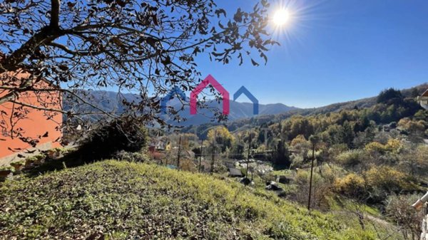casa indipendente in vendita a Borgo a Mozzano in zona Cune