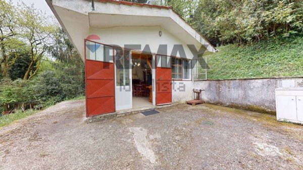 locale di sgombero in vendita a Borgo a Mozzano