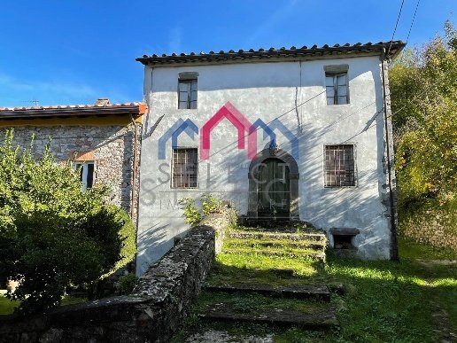 casa indipendente in vendita a Borgo a Mozzano in zona San Romano