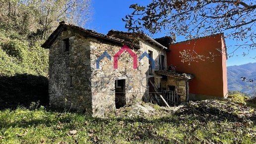 rudere in vendita a Borgo a Mozzano in zona Cune