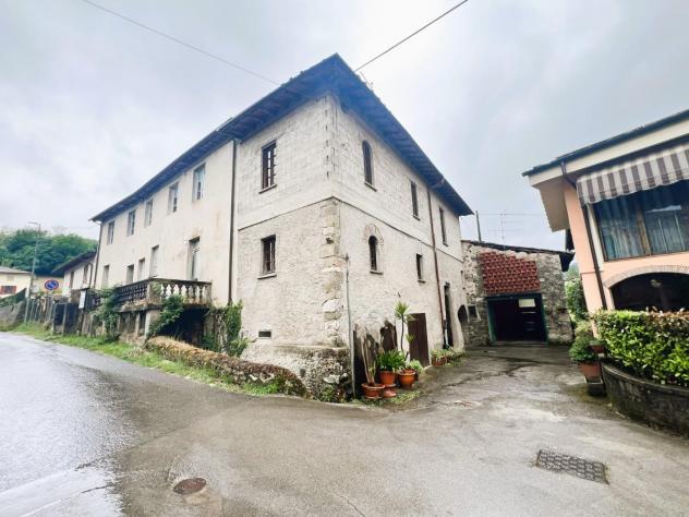 casa indipendente in vendita a Borgo a Mozzano in zona Valdottavo
