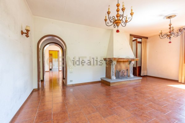casa semindipendente in vendita a Borgo a Mozzano in zona Valdottavo