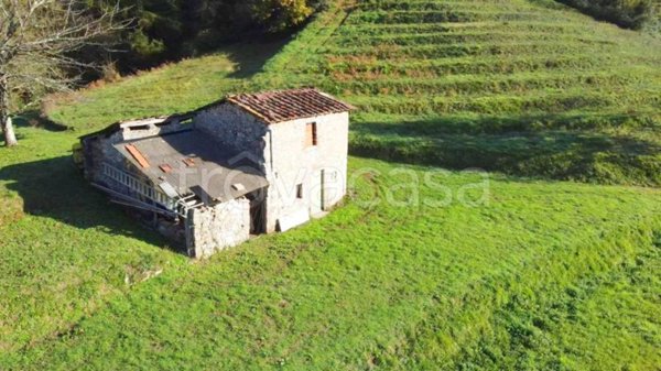 casa indipendente in vendita a Borgo a Mozzano in zona Valdottavo