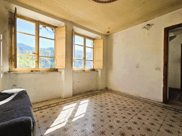 casa indipendente in vendita a Borgo a Mozzano in zona San Romano