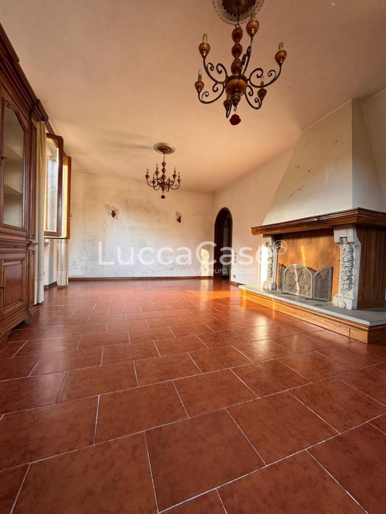 casa indipendente in vendita a Borgo a Mozzano in zona Valdottavo