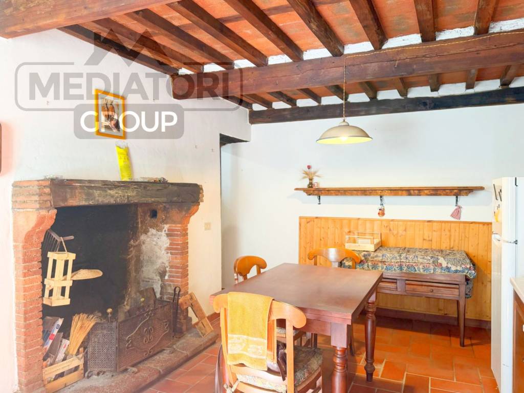 casa indipendente in vendita a Borgo a Mozzano in zona Partigliano