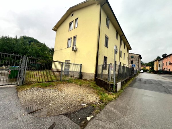 casa indipendente in vendita a Borgo a Mozzano in zona Valdottavo