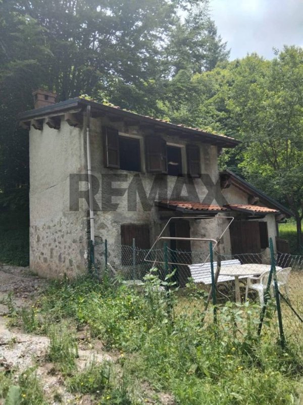 casa indipendente in vendita a Borgo a Mozzano