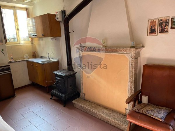 casa indipendente in vendita a Borgo a Mozzano in zona Corsagna