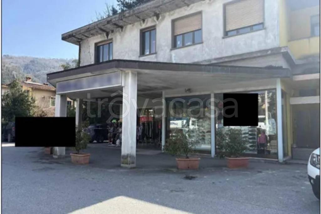 negozio in vendita a Borgo a Mozzano