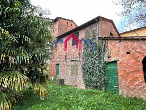 appartamento in vendita a Borgo a Mozzano in zona Valdottavo