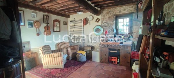 villa in vendita a Borgo a Mozzano in zona Valdottavo