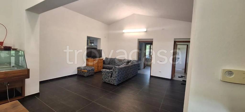 casa indipendente in vendita a Borgo a Mozzano