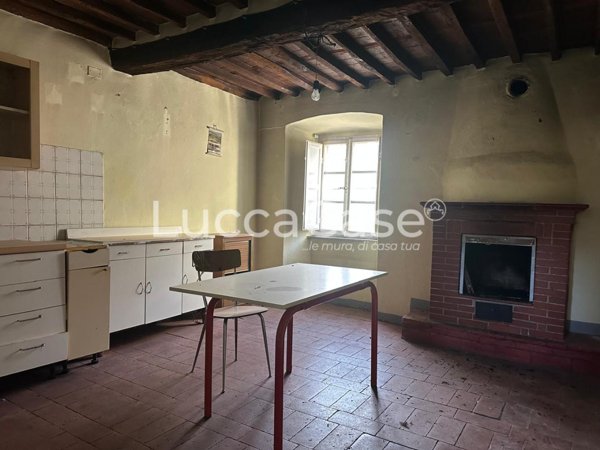 casa indipendente in vendita a Borgo a Mozzano