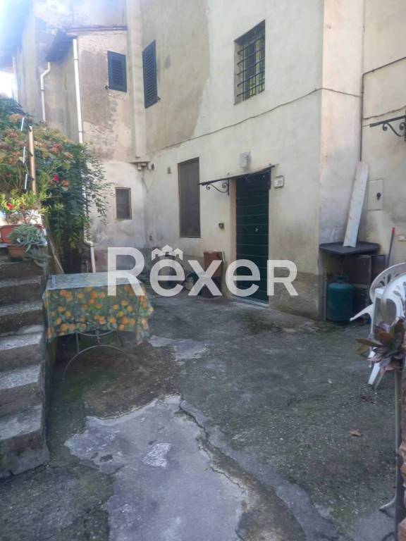 casa indipendente in vendita a Borgo a Mozzano in zona Chifenti