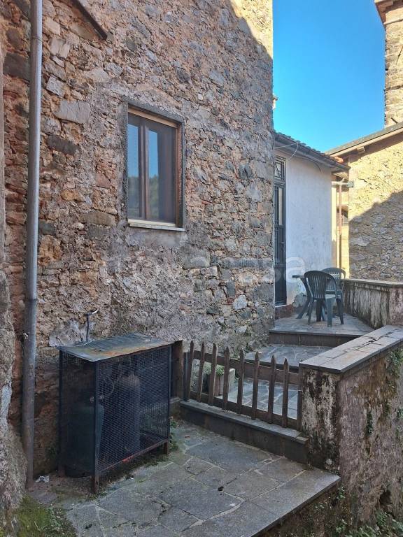 appartamento in vendita a Borgo a Mozzano in zona San Romano
