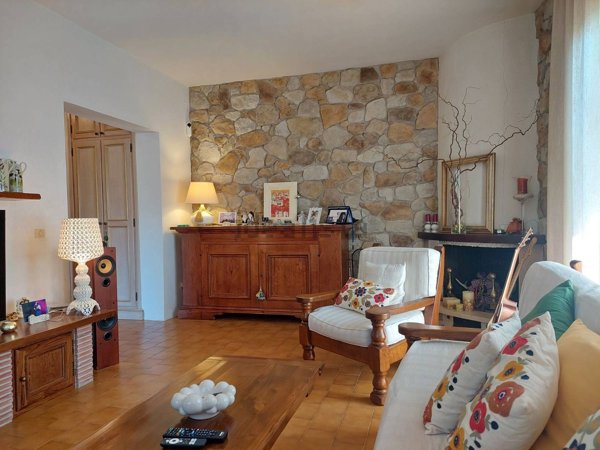 casa indipendente in vendita a Borgo a Mozzano in zona Valdottavo