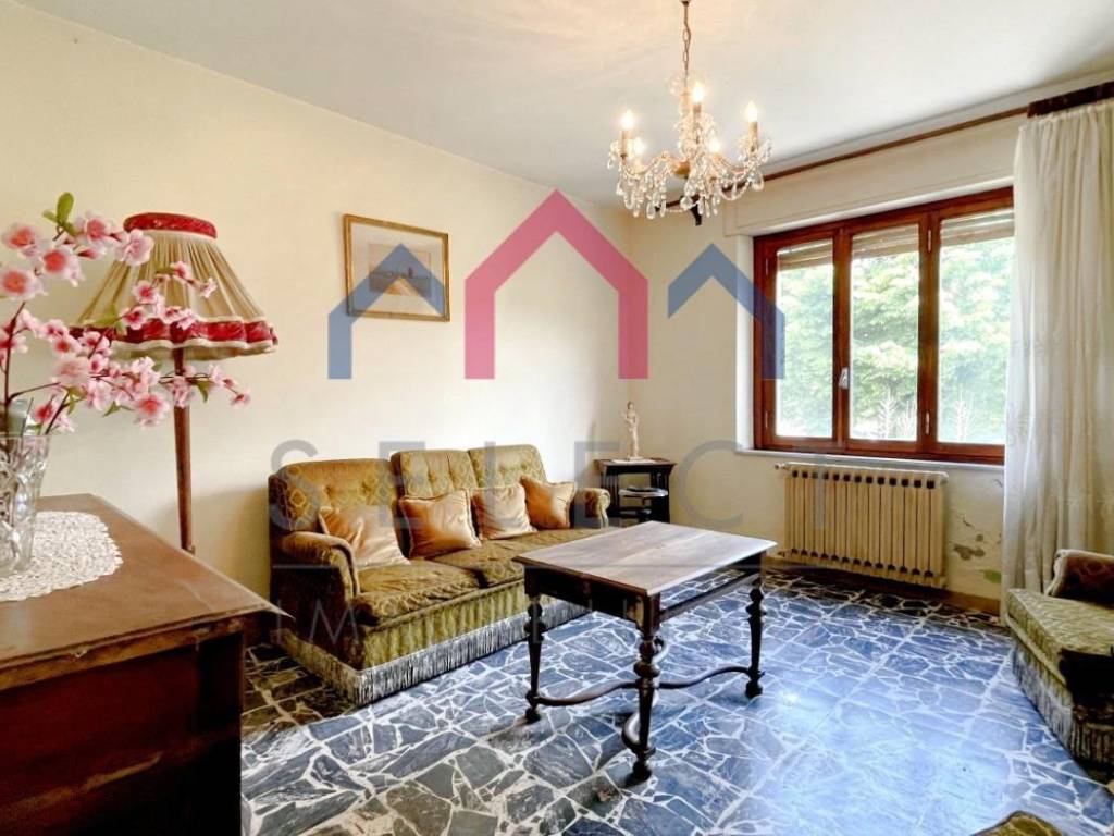 casa indipendente in vendita a Borgo a Mozzano in zona Piano della Rocca