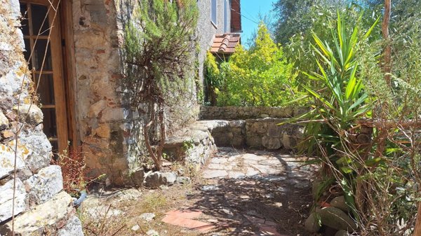 casa indipendente in vendita a Borgo a Mozzano in zona Valdottavo