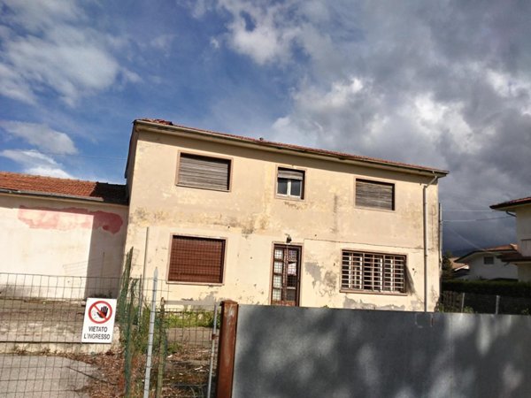 appartamento in vendita a Camaiore in zona Capezzano Pianore