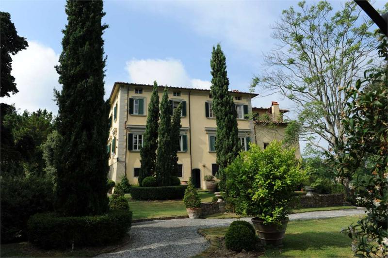 villa in vendita a Camaiore in zona Pedona