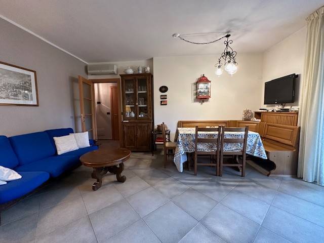 appartamento in vendita a Camaiore in zona Lido di Camaiore