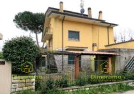 casa indipendente in vendita a Camaiore