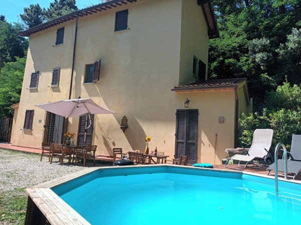 casa indipendente in vendita a Camaiore in zona Orbicciano