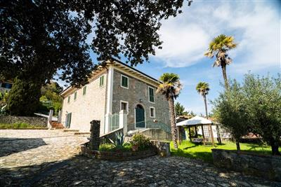 casa indipendente in vendita a Camaiore in zona Gombitelli