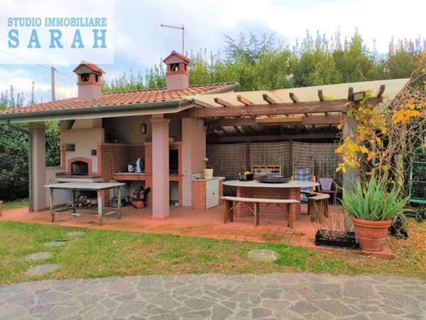casa indipendente in vendita a Camaiore in zona Lido di Camaiore