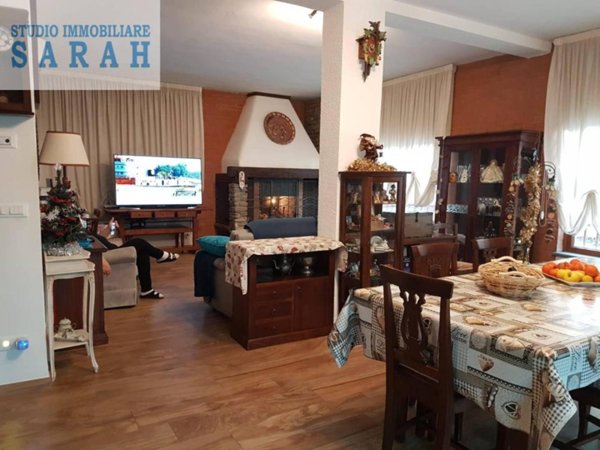 casa indipendente in vendita a Camaiore in zona Lido di Camaiore