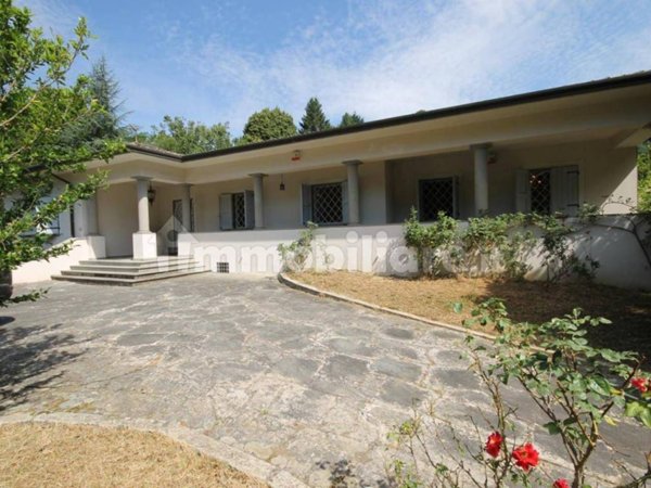 casa indipendente in vendita a Camaiore