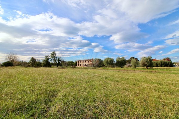 casa indipendente in vendita a Camaiore in zona Capezzano Pianore