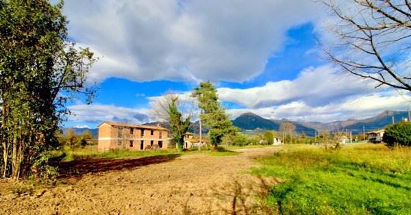casa indipendente in vendita a Camaiore in zona Lido di Camaiore