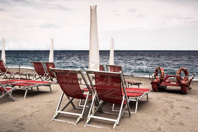 negozio in vendita a Camaiore in zona Lido di Camaiore