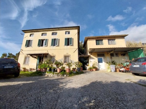 casa indipendente in vendita a Camaiore in zona Pieve di Camaiore