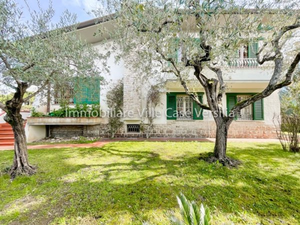 casa indipendente in vendita a Camaiore in zona Lido di Camaiore