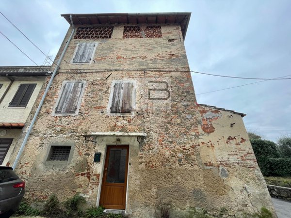 casa indipendente in vendita a Camaiore in zona Lido di Camaiore