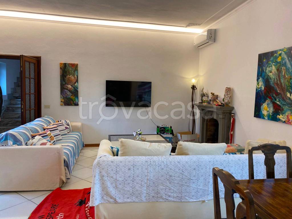 casa indipendente in vendita a Camaiore in zona Lido di Camaiore