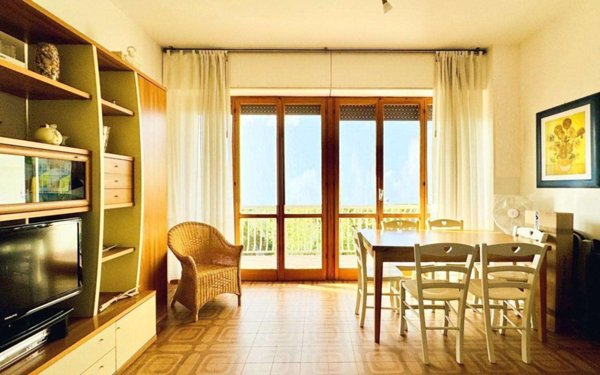 appartamento in vendita a Camaiore in zona Lido di Camaiore
